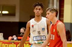 Foto de la galería: Tokio festejó en casa y sigue como líder