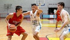 Foto de la galería: Tokio festejó en casa y sigue como líder