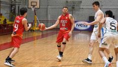 Foto de la galería: Tokio festejó en casa y sigue como líder