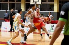 Foto de la galería: Tokio festejó en casa y sigue como líder