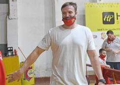 Foto de la galería: Tokio festejó en casa y sigue como líder