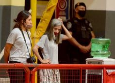 Foto de la galería: Tokio festejó en casa y sigue como líder