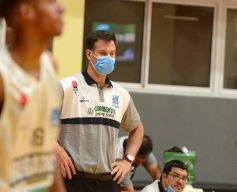 Foto de la galería: Tokio festejó en casa y sigue como líder