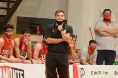 Foto de la galería: Tokio festejó en casa y sigue como líder