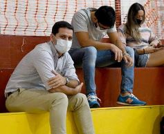 Foto de la galería: Tokio festejó en casa y sigue como líder