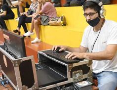 Foto de la galería: Tokio festejó en casa y sigue como líder