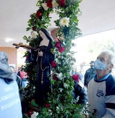 Foto de la galería: Devoción y agradecimiento a la Patrona de las causas imposibles