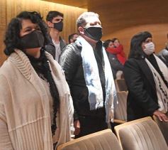 Foto de la galería: Posadas cantó a la Patria en la vigilia del 25 de mayo