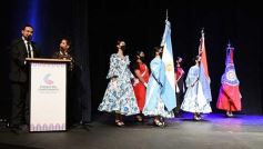 Foto de la galería: Posadas cantó a la Patria en la vigilia del 25 de mayo