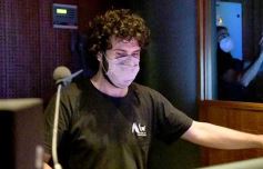 Foto de la galería: Posadas cantó a la Patria en la vigilia del 25 de mayo