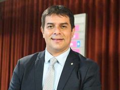 Foto de la galería: Posadas cantó a la Patria en la vigilia del 25 de mayo