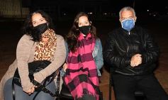 Foto de la galería: Posadas cantó a la Patria en la vigilia del 25 de mayo