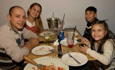 Foto de la galería: Noche de encuentro y entretenimiento en el centro posadeño