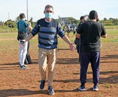 Foto de la galería: Clemente Rodríguez participó de la clínica de fútbol presentada por la EBY