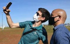 Foto de la galería: Clemente Rodríguez participó de la clínica de fútbol presentada por la EBY