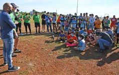 Foto de la galería: Clemente Rodríguez participó de la clínica de fútbol presentada por la EBY