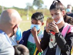 Foto de la galería: Clemente Rodríguez participó de la clínica de fútbol presentada por la EBY