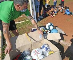 Foto de la galería: Clemente Rodríguez participó de la clínica de fútbol presentada por la EBY