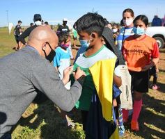 Foto de la galería: Clemente Rodríguez participó de la clínica de fútbol presentada por la EBY
