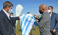 Foto de la galería: Clemente Rodríguez participó de la clínica de fútbol presentada por la EBY