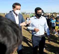 Foto de la galería: Clemente Rodríguez participó de la clínica de fútbol presentada por la EBY