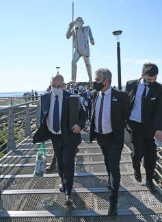 Foto de la galería: El Gobernador de San Juan participó del reconocimiento de Misiones al personal de salud