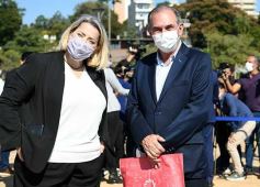 Foto de la galería: El Gobernador de San Juan participó del reconocimiento de Misiones al personal de salud