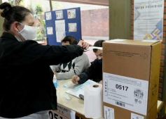 Foto de la galería: Misiones abrió el calendario electoral 2021 con estricto protocolo sanitario