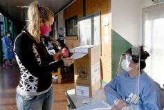 Foto de la galería: Misiones abrió el calendario electoral 2021 con estricto protocolo sanitario