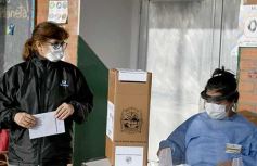 Foto de la galería: Misiones abrió el calendario electoral 2021 con estricto protocolo sanitario
