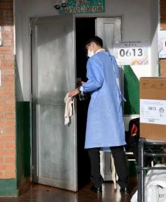 Foto de la galería: Misiones abrió el calendario electoral 2021 con estricto protocolo sanitario