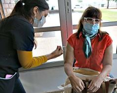 Foto de la galería: Inició la campaña de vacunación a empleados de comercio y afines en Misiones