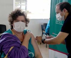 Foto de la galería: Inició la campaña de vacunación a empleados de comercio y afines en Misiones