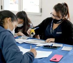Foto de la galería: Inició la campaña de vacunación a empleados de comercio y afines en Misiones
