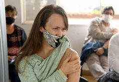 Foto de la galería: Inició la campaña de vacunación a empleados de comercio y afines en Misiones