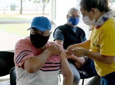 Foto de la galería: Inició la campaña de vacunación a empleados de comercio y afines en Misiones