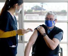 Foto de la galería: Inició la campaña de vacunación a empleados de comercio y afines en Misiones