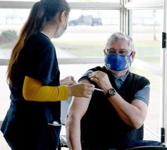 Foto de la galería: Inició la campaña de vacunación a empleados de comercio y afines en Misiones