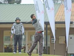 Foto de la galería: Campeonato de Golf por el día del Padre en el Tacurú