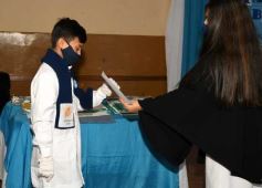 Foto de la galería: Promesa de lealtad a la Bandera con emoción y protocolos