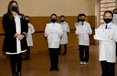 Foto de la galería: Promesa de lealtad a la Bandera con emoción y protocolos