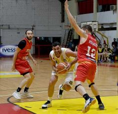 Foto de la galería: Revés para Tokio en la primera noche de cuadrangular del Torneo Federal