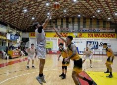 Foto de la galería: Al japonés no le alcanzó y volvió a caer en casa