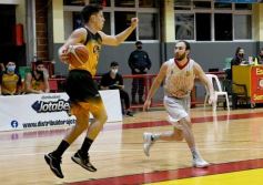 Foto de la galería: Al japonés no le alcanzó y volvió a caer en casa