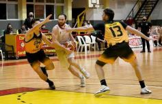 Foto de la galería: Al japonés no le alcanzó y volvió a caer en casa