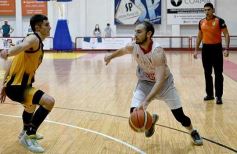 Foto de la galería: Al japonés no le alcanzó y volvió a caer en casa