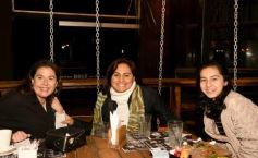 Foto de la galería: Noche de viernes en Holy Posadas