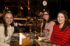 Foto de la galería: Noche de viernes en Holy Posadas