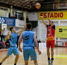 Foto de la galería: Tokio dejó todo en la cancha y se despidió del Torneo Federal de Básquet