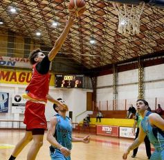Foto de la galería: Tokio dejó todo en la cancha y se despidió del Torneo Federal de Básquet